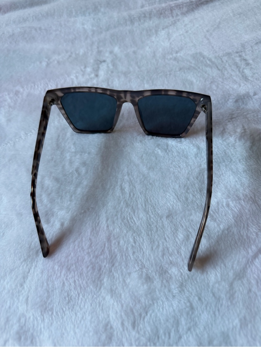 Quay Australia alright sunglasses - Picture 6 of 7